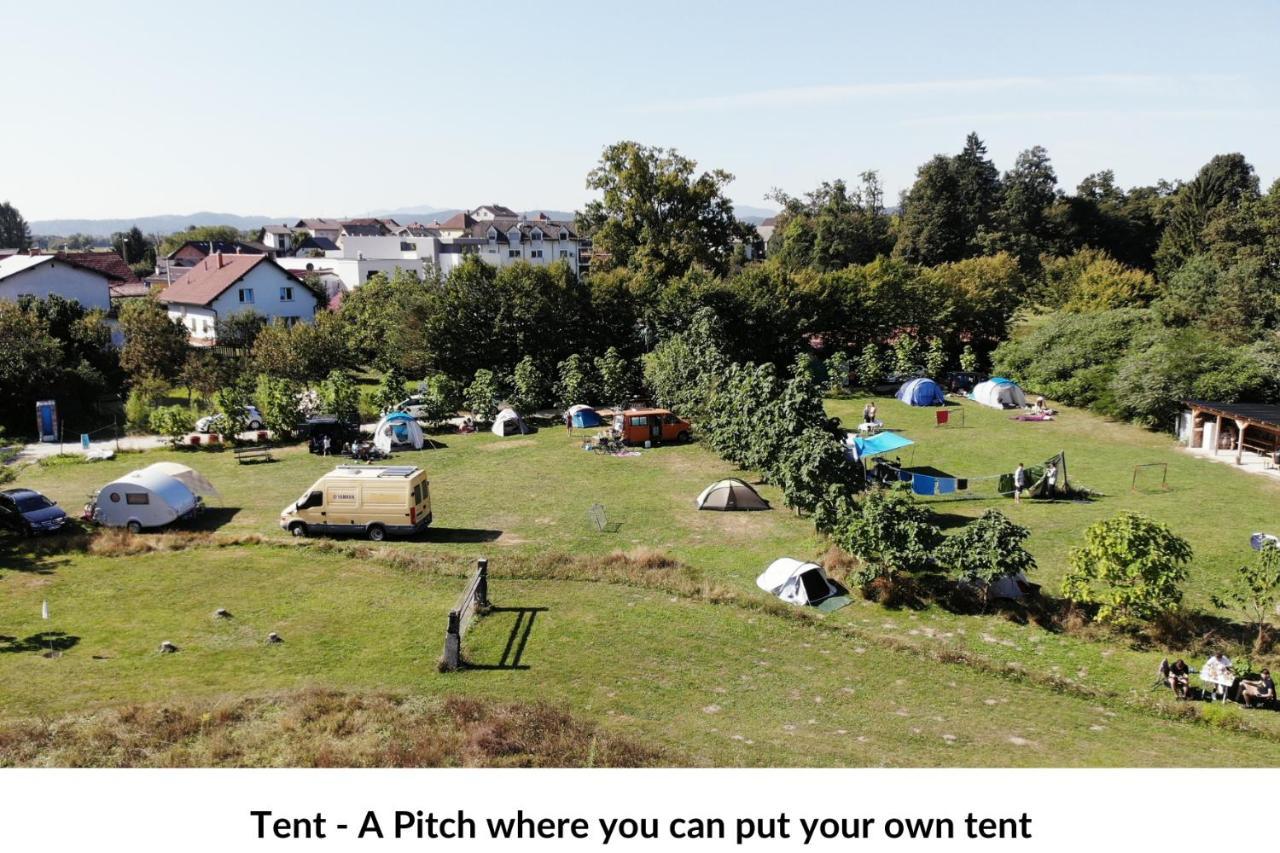 Hotel Camping @ Nogometni Golf Laibach Exterior foto